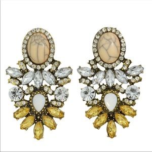 Any 3 earrings for $25🎊 NWOT